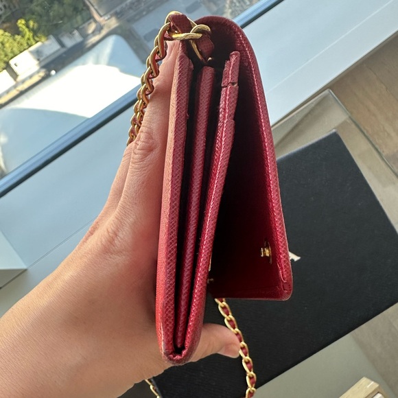 100% Authentic Prada wallet on chain - Picture 8 of 12